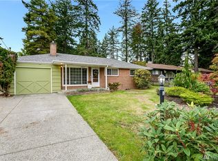 12009 8th Ave NE, Seattle, WA 98125