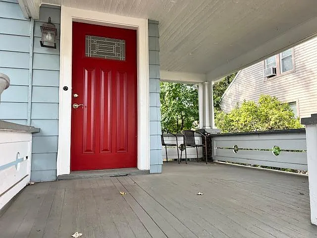 Lots of space for enjoying the outdoors - 1515 Kenton St