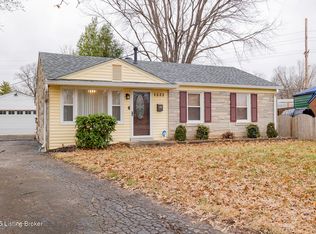 1322 Gallant Fox Run Rd, Lyndon, KY 40242