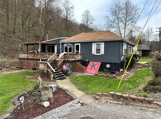 58490 Deep Run Rd, Martins Ferry, OH 43935