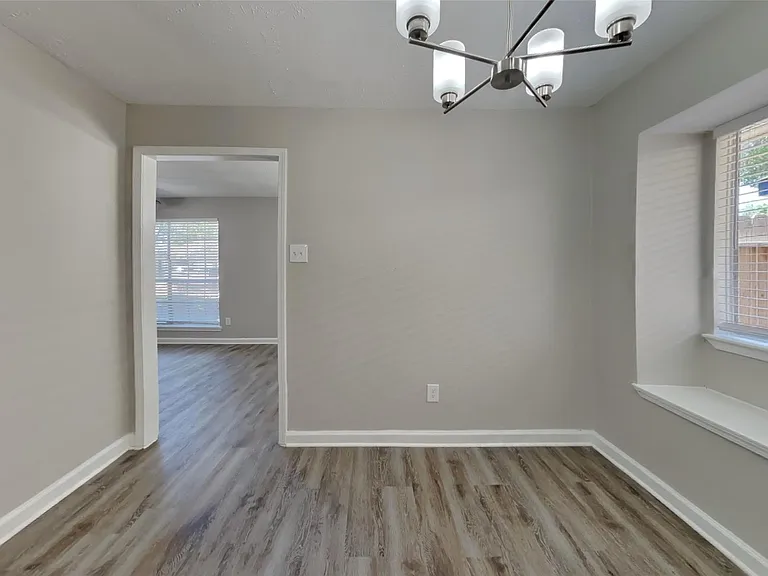 2314 Pebbledowne Cir — Photo 8