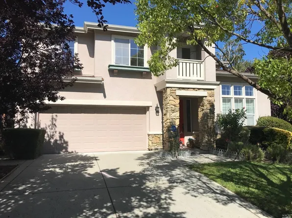 80 Pinheiro Cir, Novato, CA 94945