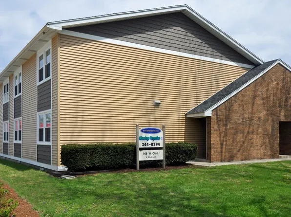 906 W Clark St, Urbana, IL 61801