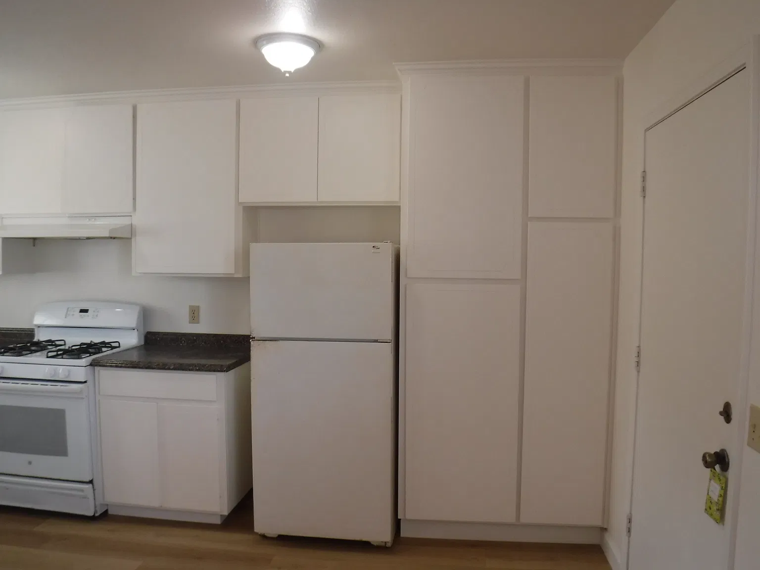 2 bed, $2,850 — Photo 3
