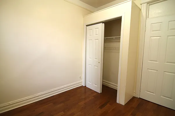 Rented by New York Realty Minimax Inc | media 7