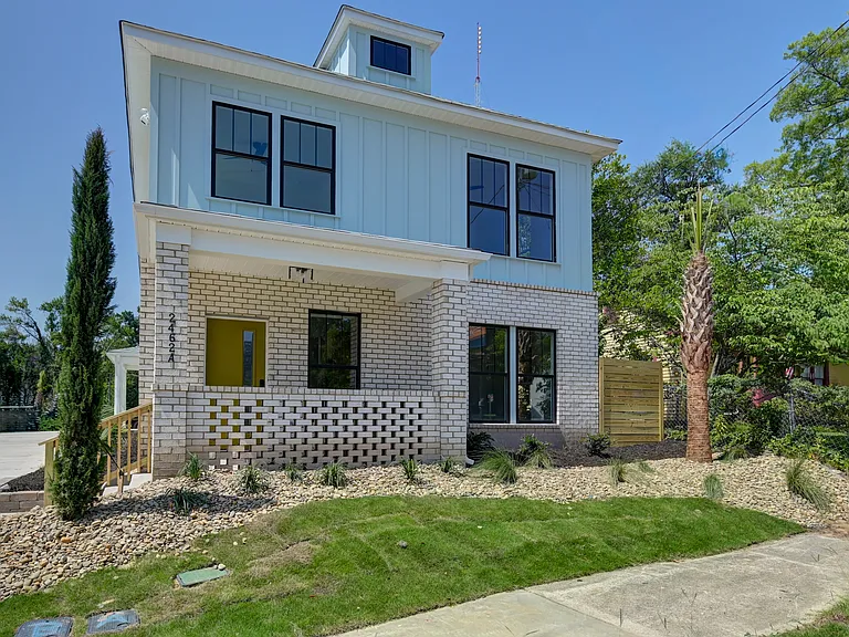 2466 Millwood Ave #A — Photo 2