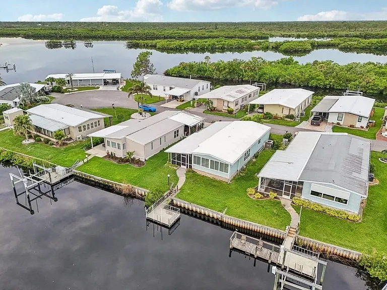 106 Lazy River Rd — Photo 42