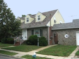 874 2nd Ave, Franklin Square, NY 11010