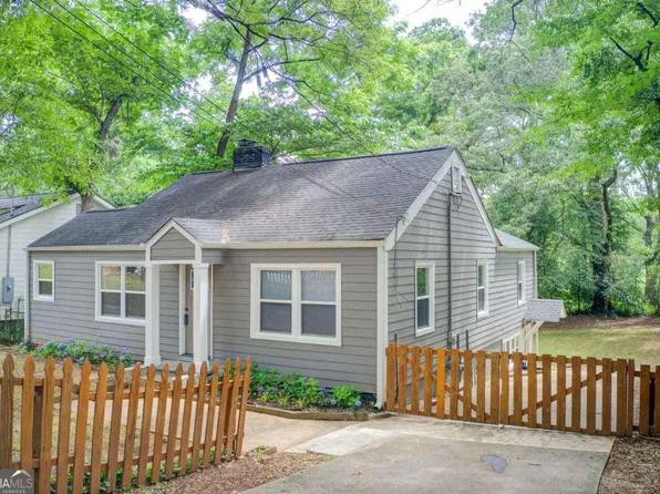 1902 Canterbury St, Decatur, GA 30032