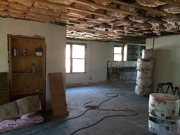 5th image of 3643 Elon St