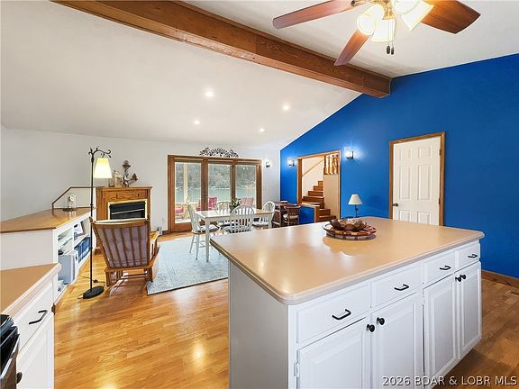 5th image of 1055 Genes Point Rd