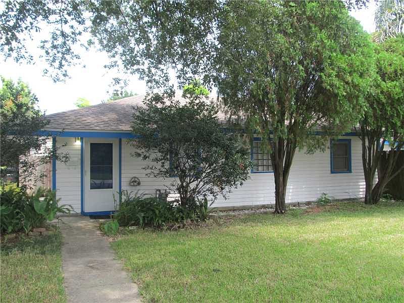 1st image of 742 Lang St