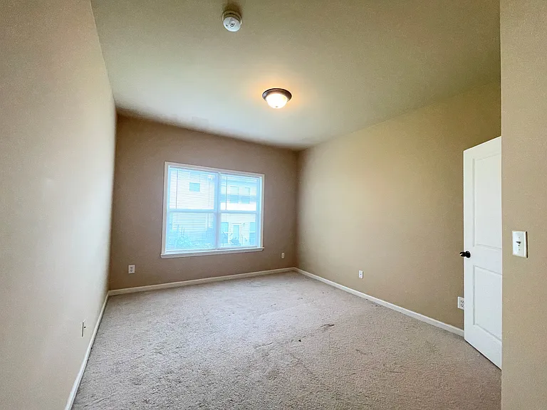 989 Parkside Wood Ct — Photo 24