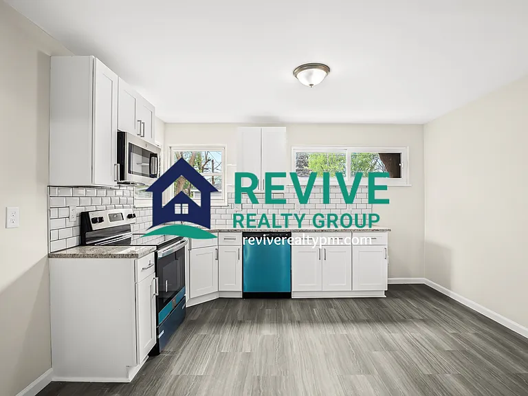 20481 Delaware Ave — Photo 7