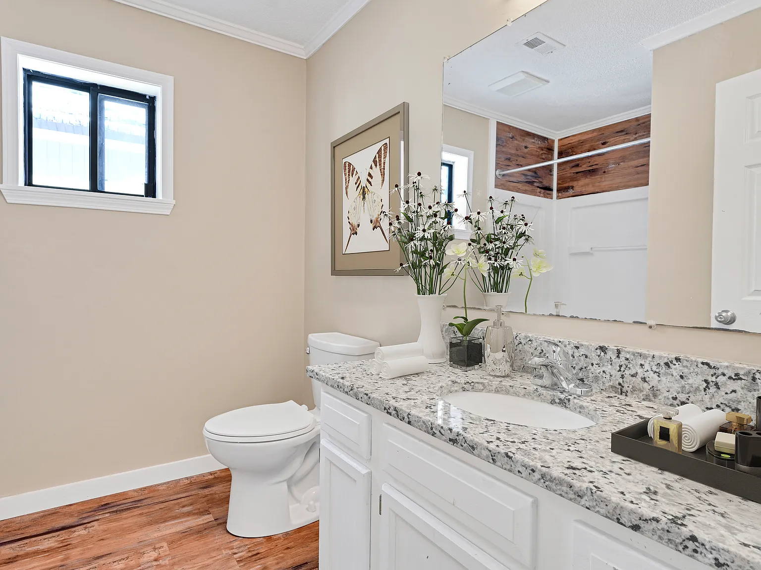 2 bed, 930 sqft, $1,650 — Photo 4