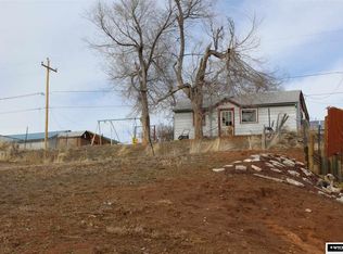 720 Big Horn St, Thermopolis, WY 82443