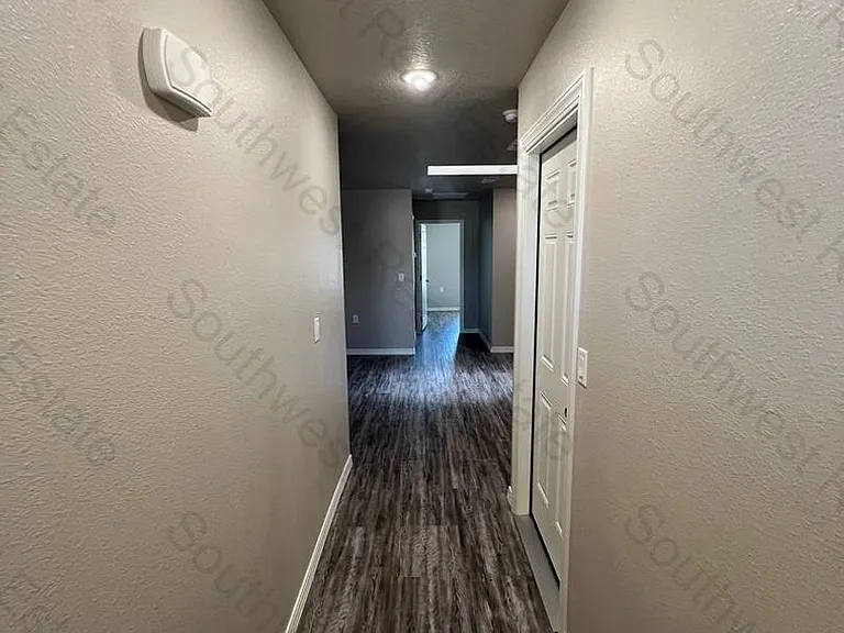 2109 Bobwhite Ct. — Photo 5