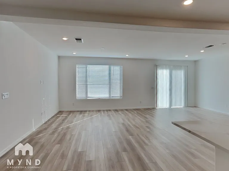 5755 W Haleh Ave — Photo 20