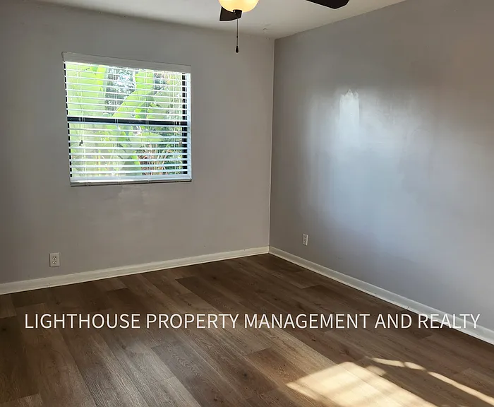916 Penman Rd — Photo 10