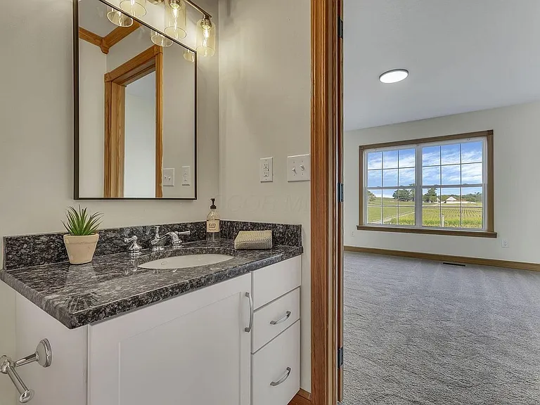 2453 Ryan Rd SE — Photo 39