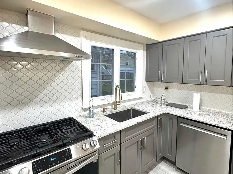 327 Westminster Pl #1 — Photo 3