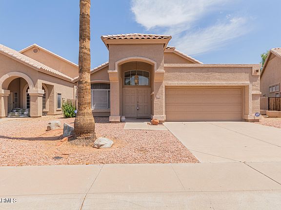 2nd image of 182 W LOS ARBOLES Drive