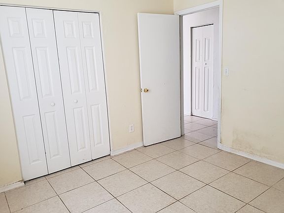 3rd image of 3902 23rd St W