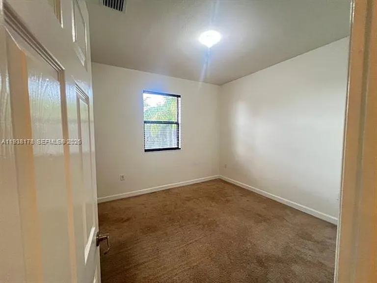 191 SE 35th Ave #191 — Photo 34