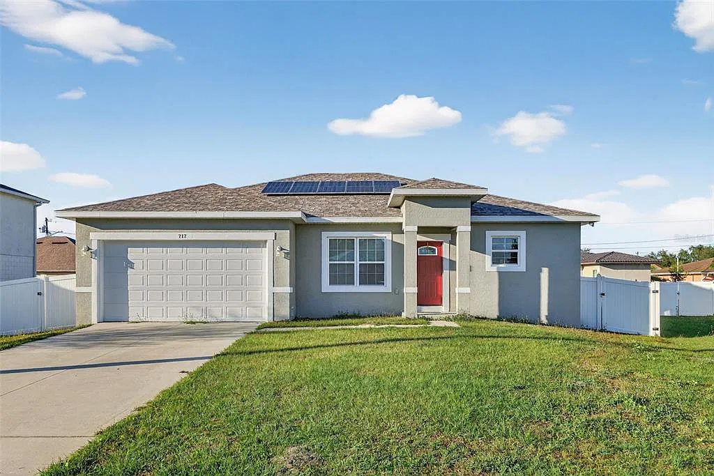 3 bed, 2.0 bath, 1632 sqft, $1,800 — Photo 3