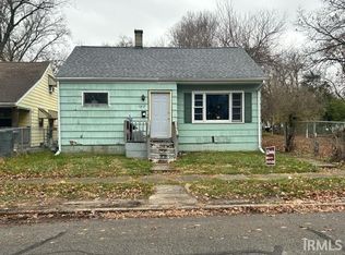 1317 Huey St, South Bend, IN 46628