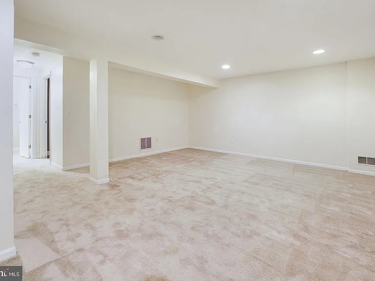 3433 Belleplain Ct — Photo 22