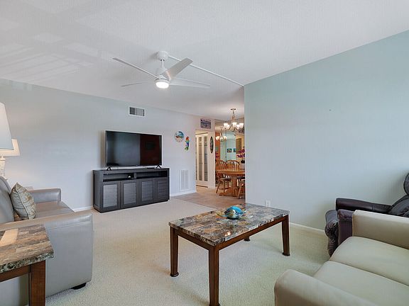 4th image of 37 Yacht Club Drive Unit 202