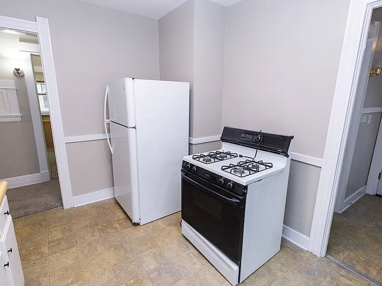 343 Boston Pl — Photo 15