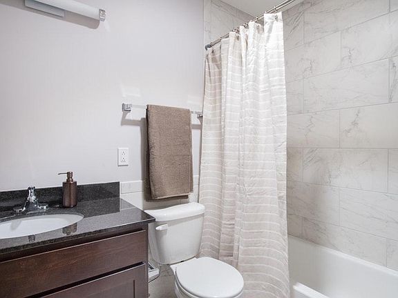 4th image of 1220 W 6th St Ste 805