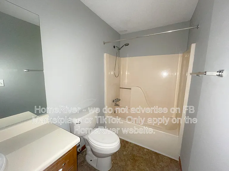 2280 Castle Royale Dr — Photo 17