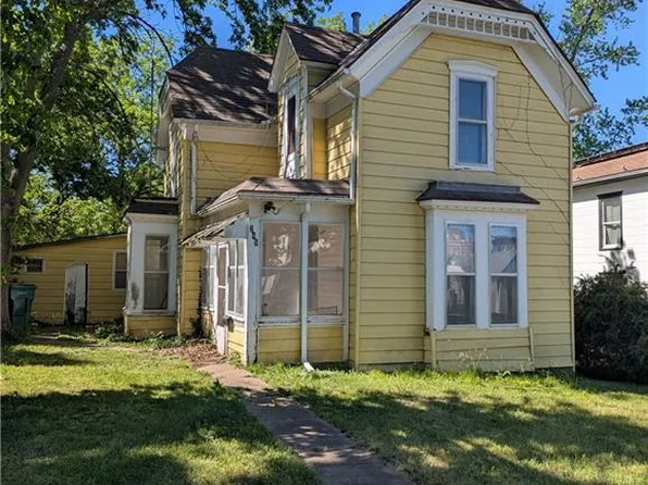 245 E 7th St, Horton, KS 66439