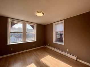 4 John St #3C, Waterbury, CT 06708