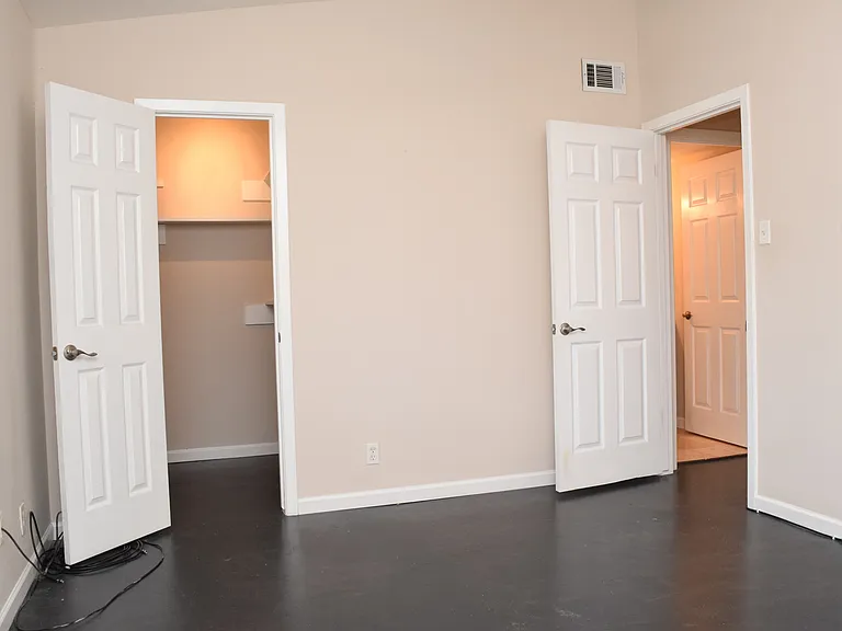 5601 Woodrow Ave #102 — Photo 14