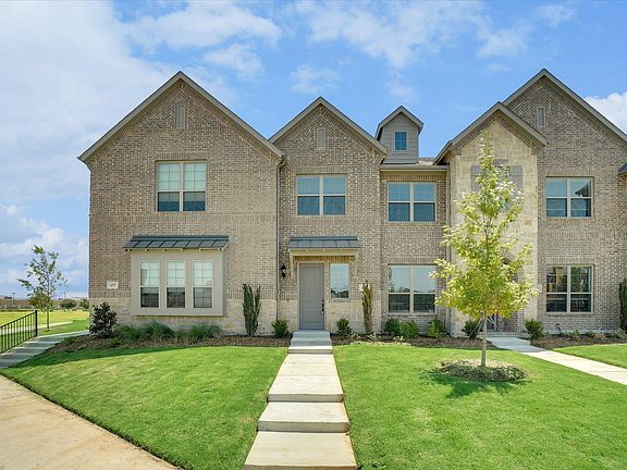 3rd image of 695 Watersedge Ct