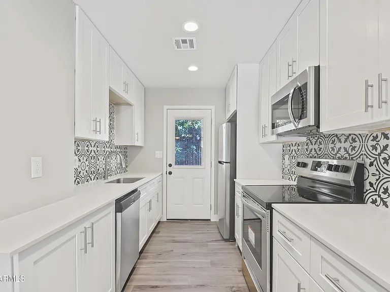 35 W Medlock Dr #9A — Photo 5
