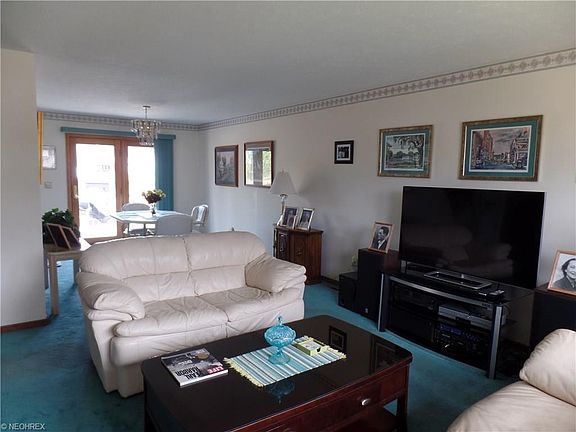 2nd image of 3412 Greenview Dr