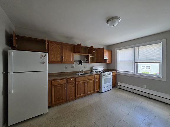 2nd image of 106 Fulton St #118