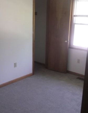 5th image of 410B Warrior Dr SE #B