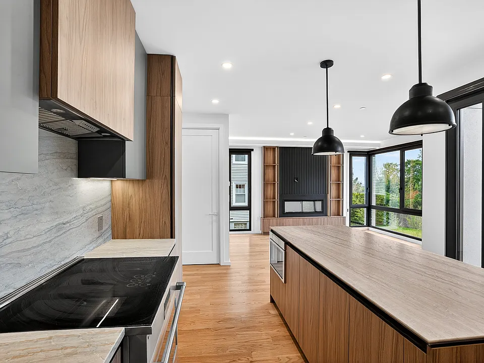 11 Algonquin Rd #1