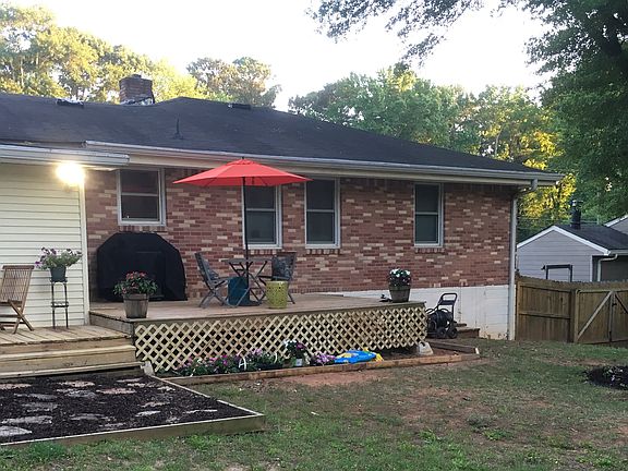5th image of 1133 Pinehurst Dr SE
