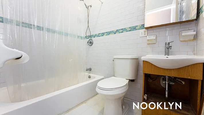 Rented by Nooklyn NYC LLC | media 34