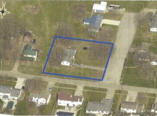 1815 Oval Dr, Circleville, OH 43113