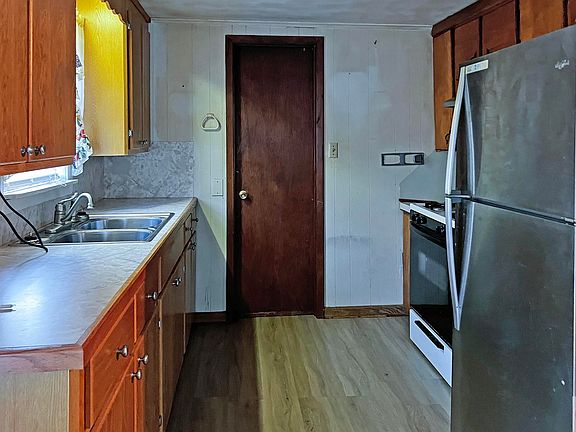 5th image of 371 Bateson Ln