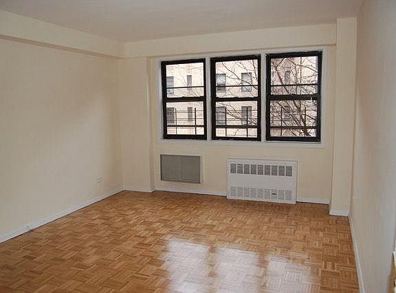 2nd image of 244 Seaman Ave #4B