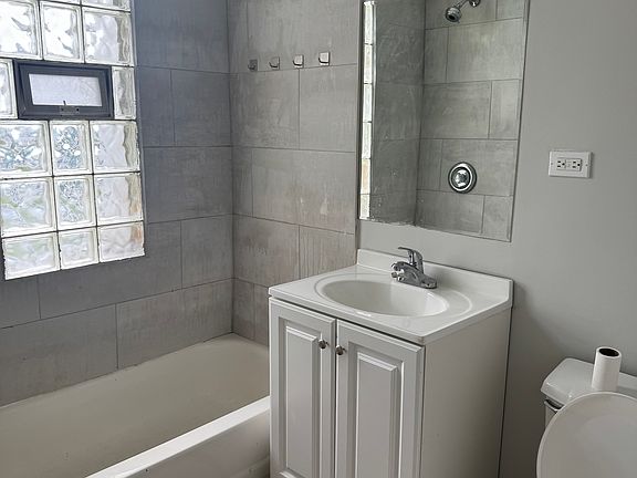 4th image of 8209 S Evans Ave APT 2